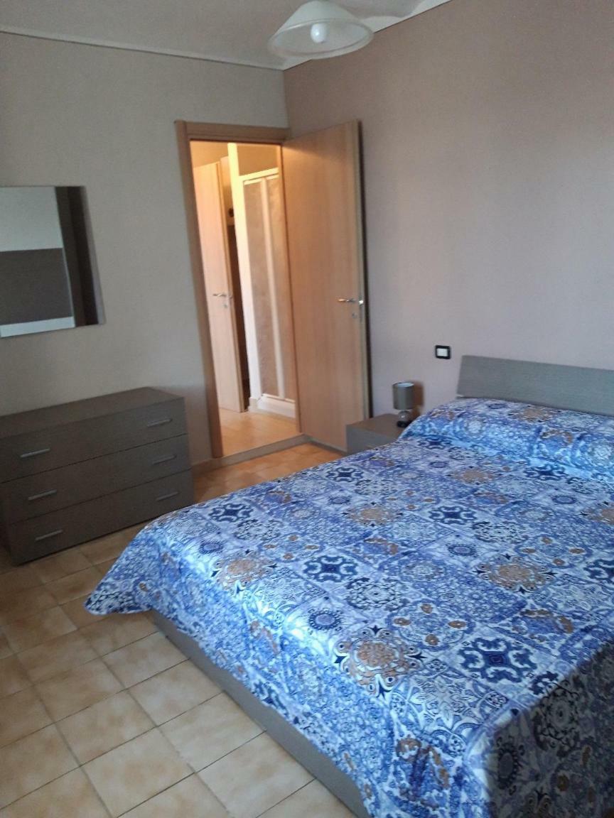 Calosso Locanda Della Luna Rossa מראה חיצוני תמונה